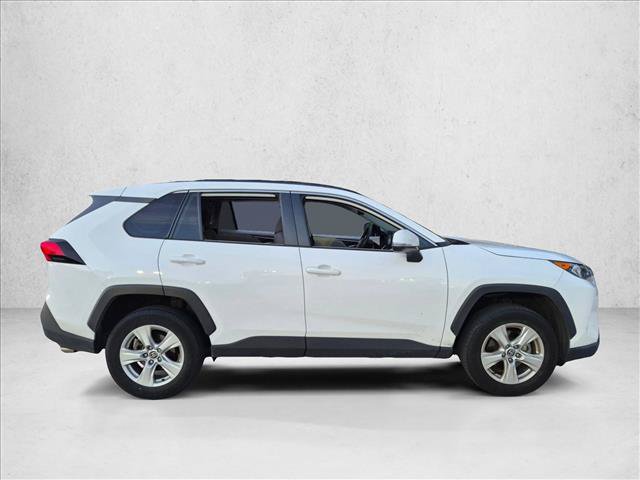 Used 2021 Toyota RAV4 XLE FWD image 4