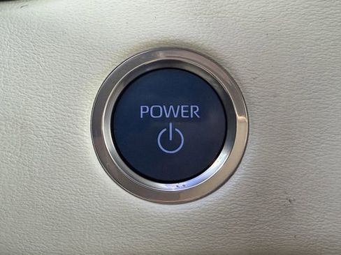 Used 2024 Toyota Sequoia Capstone AWD/4WD image 20