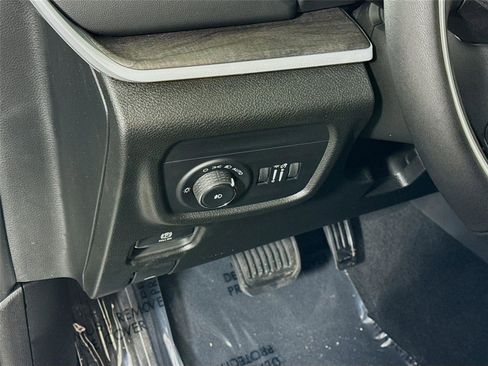 New 2025 Jeep Grand Cherokee L Limited w/ Black Appearance Package image 5