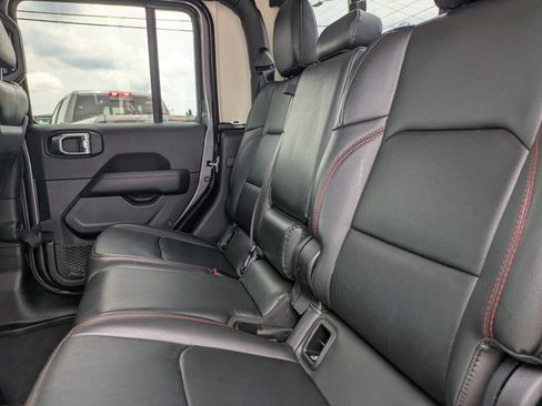 Used 2022 Jeep Gladiator Rubicon w/ LED Lighting Group AWD/4WD image 13
