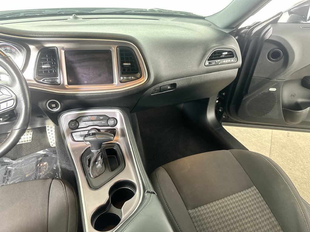 Used 2022 Dodge Challenger R/T Scat Pack RWD image 21