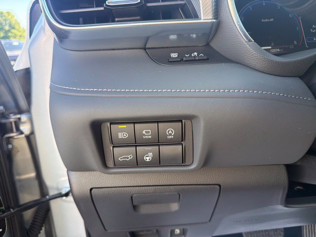 Used 2024 Toyota Highlander Platinum AWD/4WD image 31