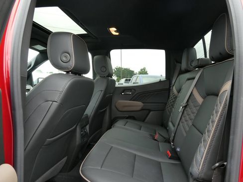 Certified 2025 GMC Canyon Denali AWD/4WD image 18