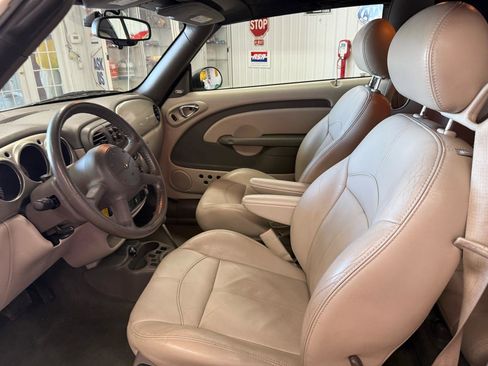 Used 2005 Chrysler PT Cruiser Touring image 12