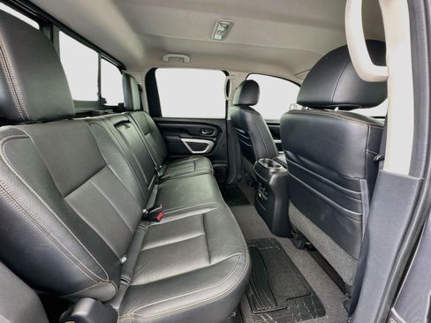 Used 2016 Nissan Titan SL AWD/4WD image 18