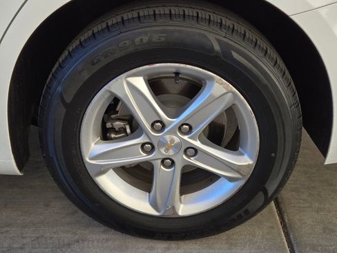 Used 2024 Chevrolet Malibu LT image 10