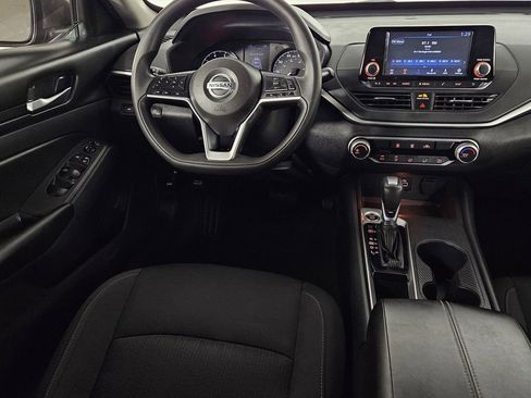 Used 2022 Nissan Altima 2.5 S FWD image 7