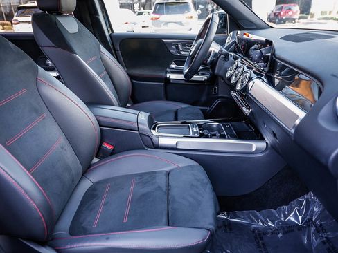 Certified 2024 Mercedes-Benz GLB 250 image 16