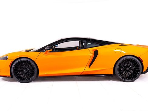 New 2026 McLaren GTS RWD image 2