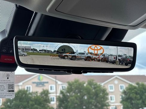 New 2026 Toyota Highlander Platinum AWD/4WD image 27