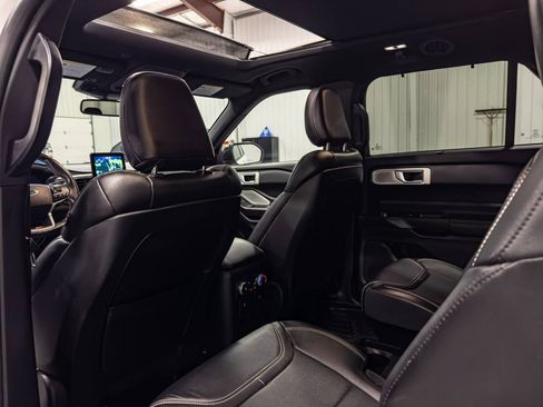 Used 2020 Ford Explorer ST w/ ST Street Pack AWD/4WD image 9