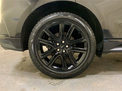 Used 2020 Ford Edge ST-Line w/ Cold Weather Package image 16