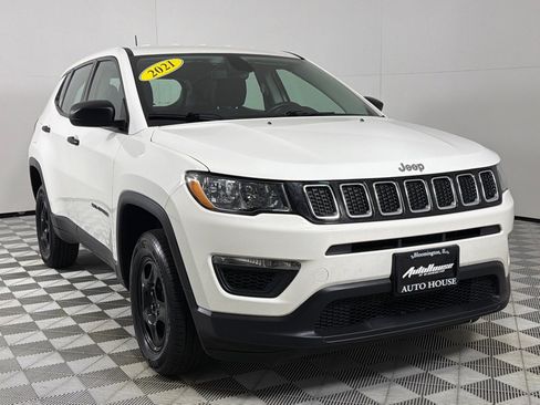 Used 2021 Jeep Compass Sport image 3