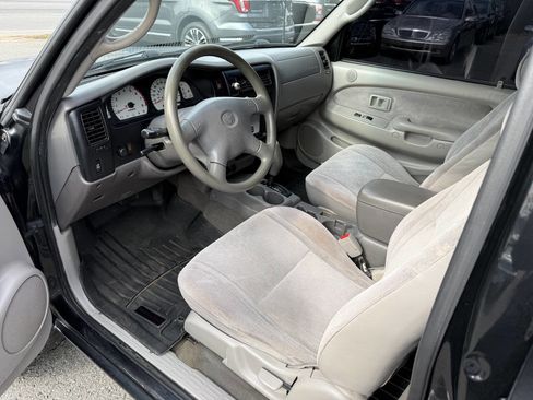 Used 2003 Toyota Tacoma PreRunner image 8
