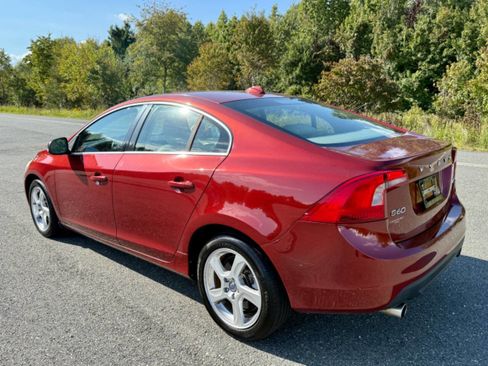Used 2013 Volvo S60 T5 Premier image 2