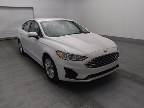 Used 2020 Ford Fusion SE FWD image 13