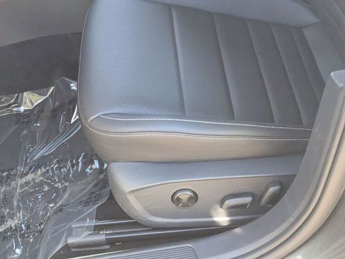 Used 2024 Volkswagen Jetta SE image 21