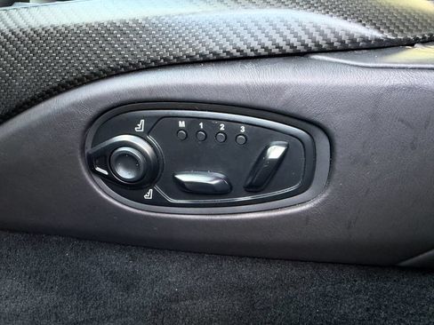 Used 2023 Aston Martin V8 Vantage Roadster RWD image 32