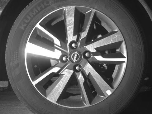 Used 2025 Nissan Versa SV image 13