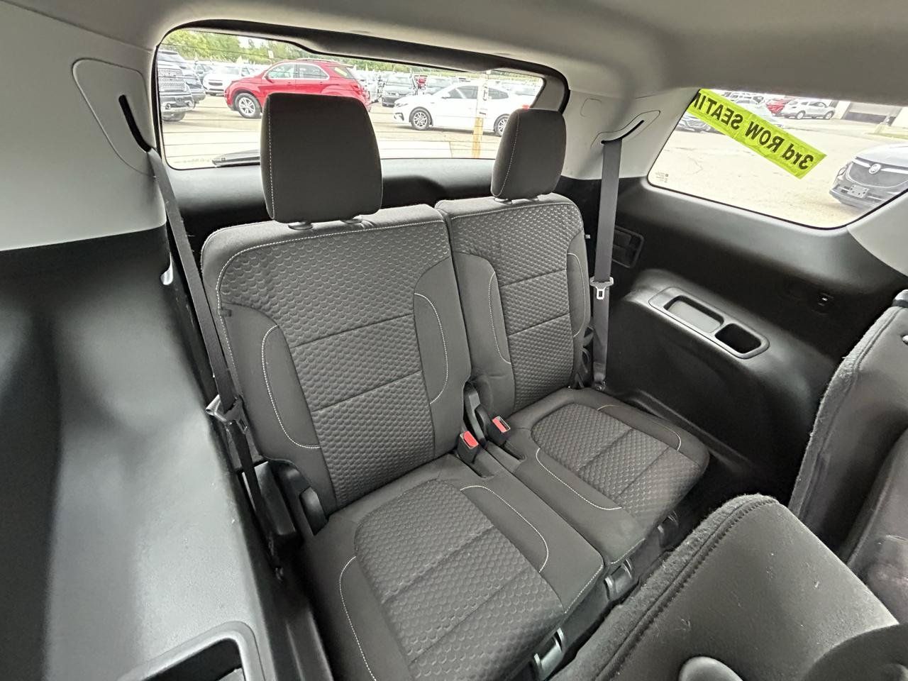 Used 2017 GMC Acadia SLE FWD image 13