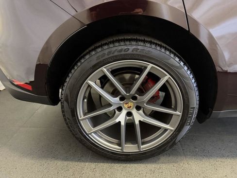 Certified 2023 Porsche Macan S AWD/4WD image 12