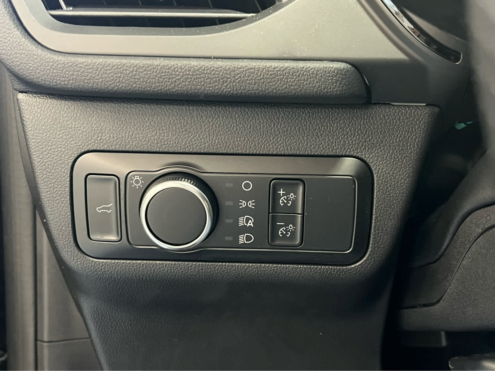 Used 2023 Ford Escape ST-Line w/ Tech Pack #1 FWD image 24