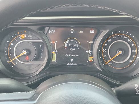 Used 2025 Jeep Wrangler Unlimited Rubicon image 10