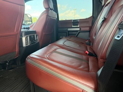 Used 2020 Ford F250 Platinum w/ Snow Plow Prep Package AWD/4WD image 18