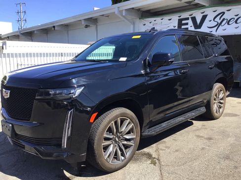 Used 2024 Cadillac Escalade Sport AWD/4WD image 6