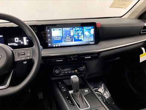 New 2026 Nissan Kicks SV image 7