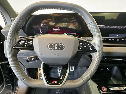 Used 2025 Audi SQ6 e-tron Prestige AWD/4WD image 10