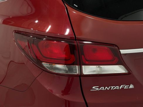 Used 2017 Hyundai Santa Fe SE image 33
