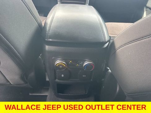 Used 2021 Ford Explorer XLT RWD image 16