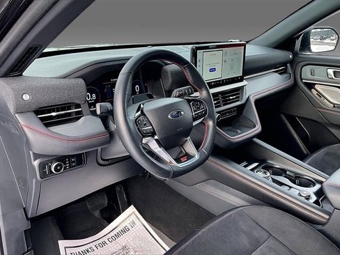 Used 2025 Ford Explorer ST image 7
