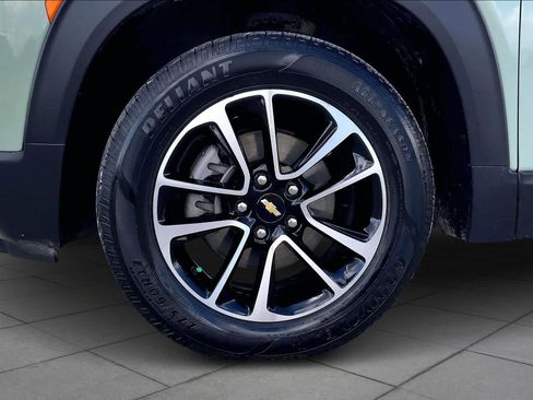 Used 2025 Chevrolet TrailBlazer LT image 11