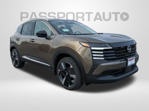 New 2026 Nissan Kicks SR image 4