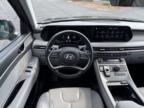 Certified 2025 Hyundai Palisade SEL AWD/4WD image 17
