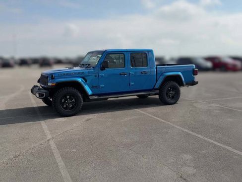 New 2026 Jeep Gladiator Sport image 5