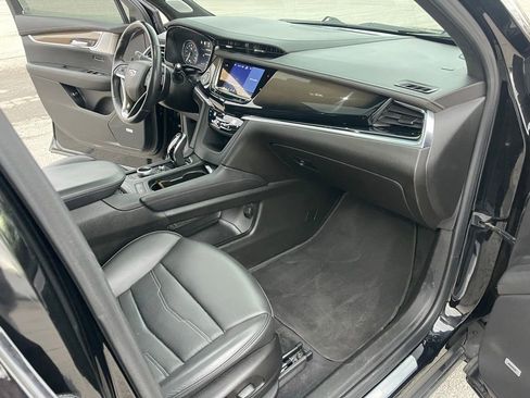 Used 2022 Cadillac XT6 Sport w/ Platinum Package image 18