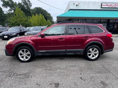 Used 2013 Subaru Outback 2.5i Limited AWD/4WD image 8