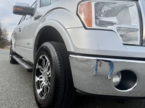 Used 2011 Ford F150 Lariat w/ Lariat Chrome Pkg image 25