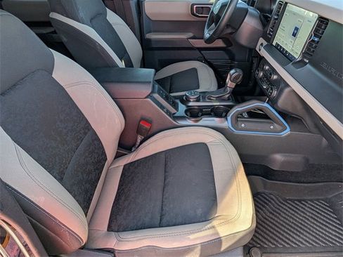 Used 2023 Ford Bronco Wildtrak image 26