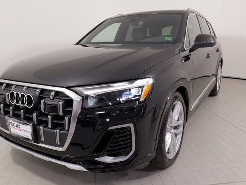Used 2025 Audi Q7 3.0T Premium Plus w/ Premium Plus Package image 6
