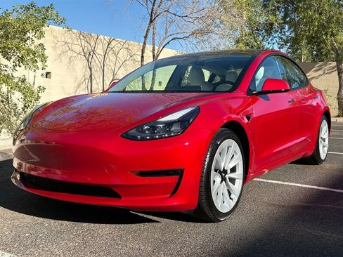 Used 2022 Tesla Model 3 RWD image 3
