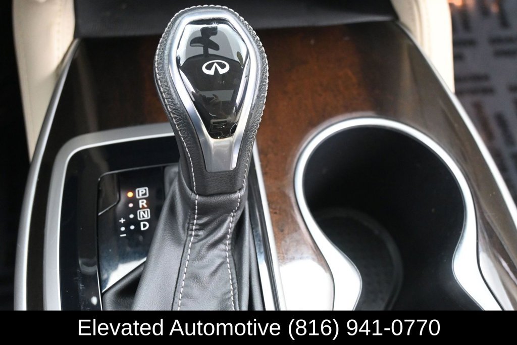Used 2017 INFINITI QX60 Luxe w/ Deluxe Technology Package AWD/4WD image 30