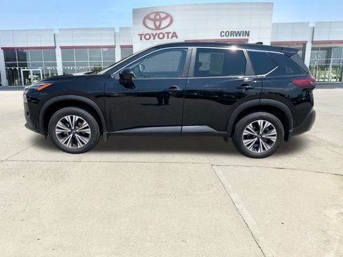 Used 2023 Nissan Rogue SV AWD/4WD image 2