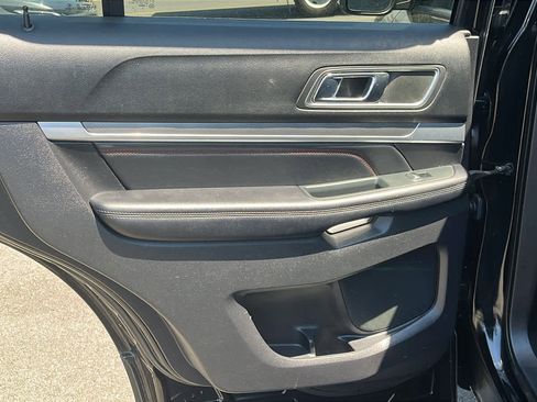 Used 2018 Ford Explorer Sport w/ Equipment Group 401A AWD/4WD image 25