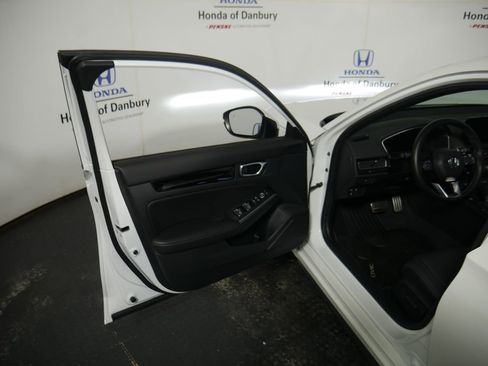 Used 2023 Honda Civic Sport Touring image 10