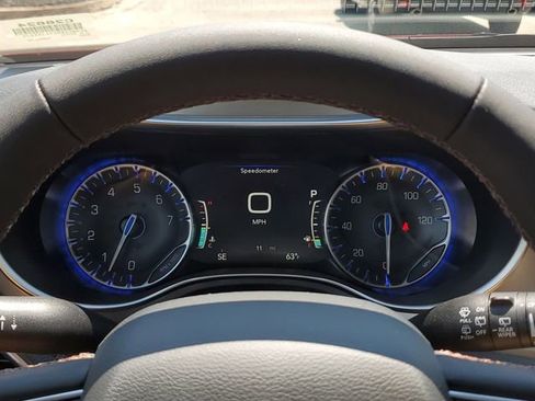 New 2026 Chrysler Pacifica Pinnacle FWD image 24