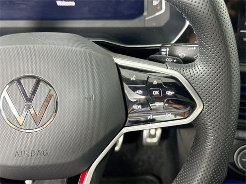Used 2023 Volkswagen Jetta GLI Autobahn image 23